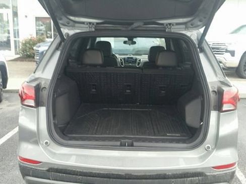 Used 2024 Chevrolet Equinox RS AWD/4WD image 4