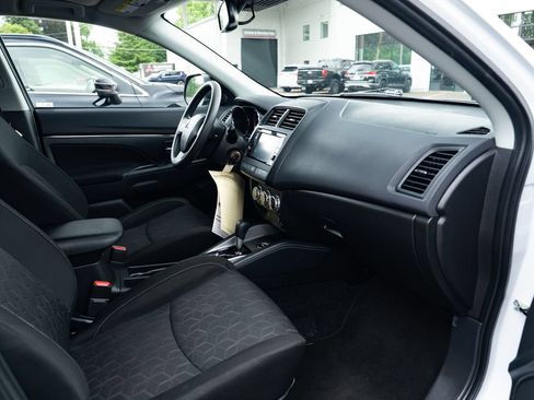 Used 2023 Mitsubishi Outlander Sport ES AWD/4WD image 26