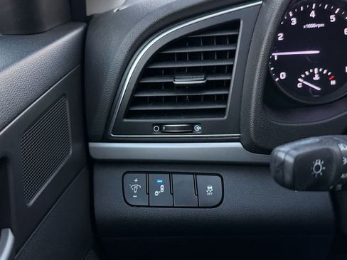 Used 2017 Hyundai Elantra Value Edition image 22