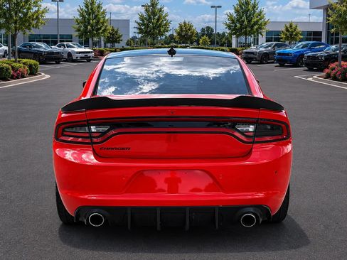 Used 2017 Dodge Charger R/T Scat Pack w/ Beats Audio Group RWD image 4