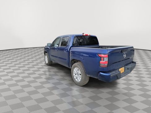 Used 2023 Nissan Frontier SV image 6