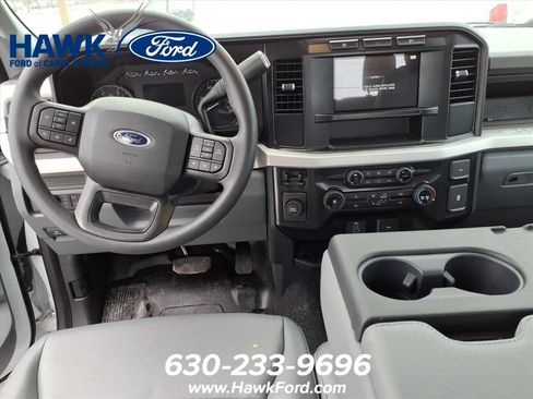 Used 2024 Ford F550 2WD SuperCab Super Duty image 9