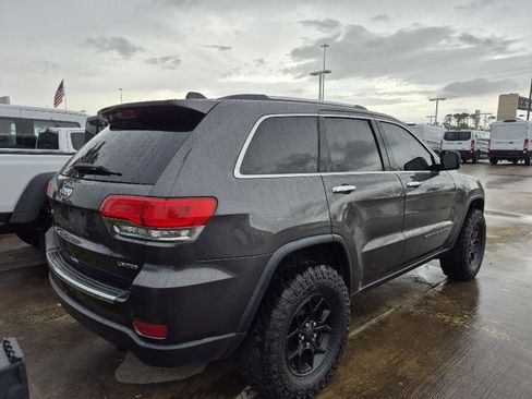 Used 2017 Jeep Grand Cherokee Limited image 3
