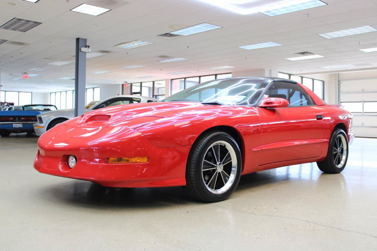 Used 1994 Pontiac Firebird Formula RWD image 9