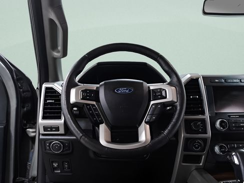 Used 2019 Ford F150 Lariat w/ Equipment Group 502A Luxury AWD/4WD image 11
