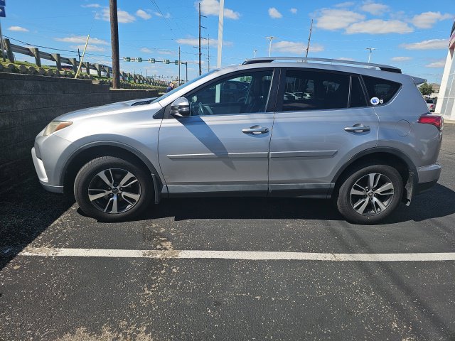 Used 2017 Toyota RAV4 XLE w/ Protection Package AWD/4WD image 14