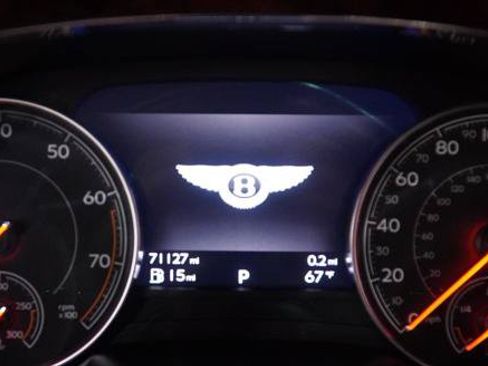 Used 2018 Bentley Bentayga AWD/4WD image 17