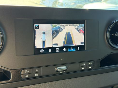 Used 2022 Mercedes-Benz Sprinter 2500 image 19