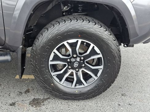Used 2021 Toyota Tacoma TRD Sport AWD/4WD image 8