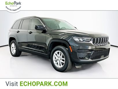 Used 2023 Jeep Grand Cherokee Laredo w/ Luxury Tech Group I