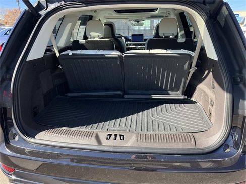 Used 2023 Lincoln Aviator Black Label w/ Jet Package image 10