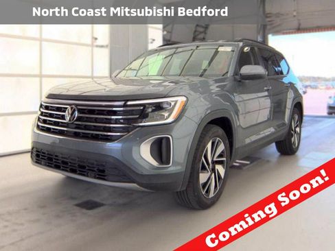 Used 2025 Volkswagen Atlas SE AWD/4WD image 1