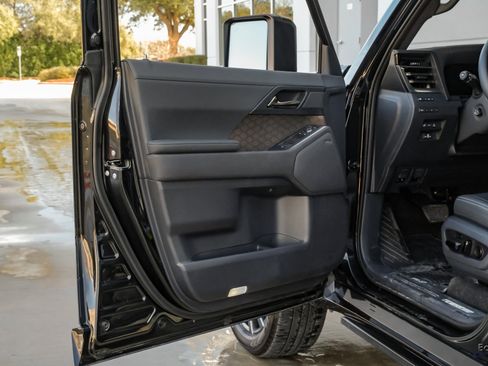 Used 2025 Lexus GX 550 550 Luxury+ HUD Traffic Jam As w/ Accessory Package (2T) image 96