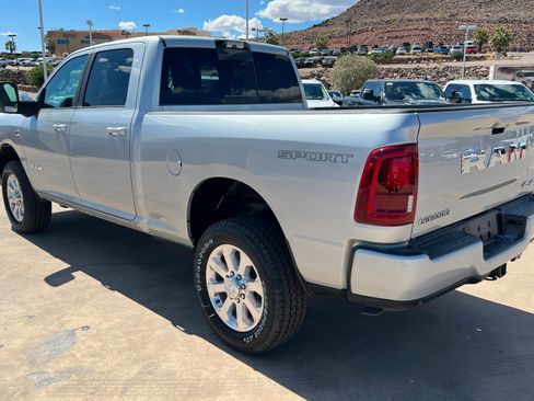 New 2026 RAM 2500 Laramie w/ Sport Appearance Package AWD/4WD image 3