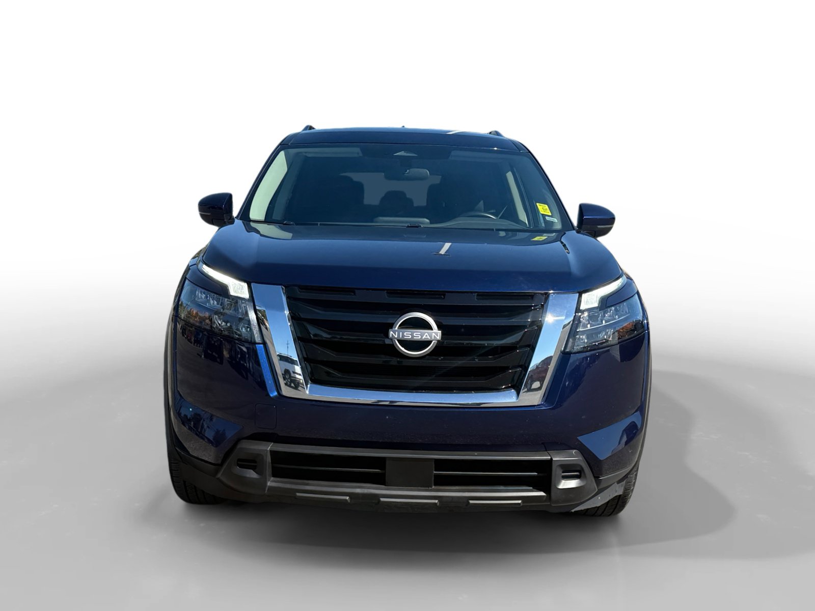 Used 2025 Nissan Pathfinder SV FWD image 8