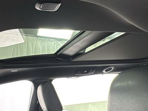 Used 2021 Chrysler Pacifica Touring-L w/ Uconnect Theater Family Group image 39