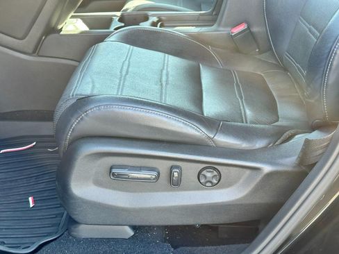 Used 2017 Honda CR-V Touring image 19