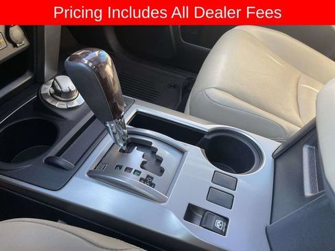 Used 2024 Toyota 4Runner Limited AWD/4WD image 34
