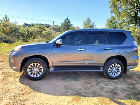 Used 2015 Lexus GX 460 image 6