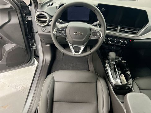 Used 2025 Chevrolet Trax ACTIV w/ Driver Confidence Package image 19