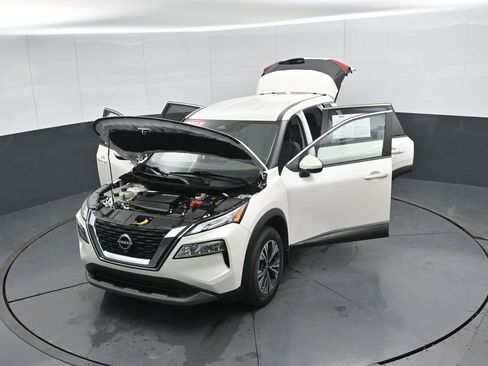 Used 2023 Nissan Rogue SV image 49