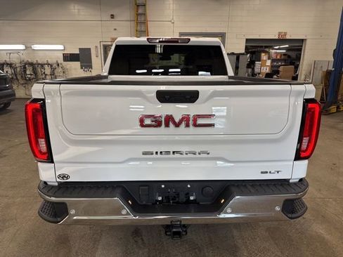 Used 2024 GMC Sierra 1500 SLT w/ SLT Convenience Package image 5