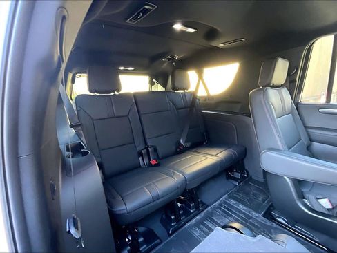 New 2026 Chevrolet Suburban RST w/ RST Capability Package AWD/4WD image 22