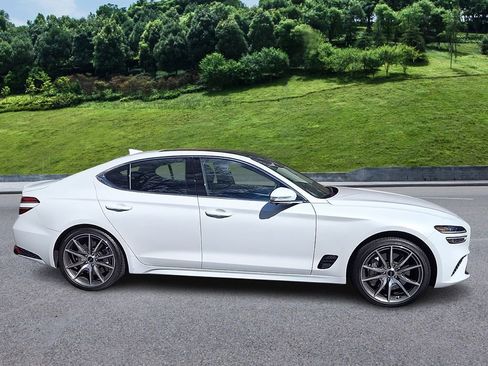 Used 2026 Genesis G70 2.5T Prestige image 9