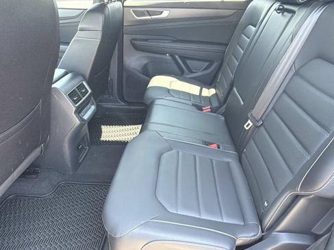Used 2024 Volkswagen Atlas Cross Sport SEL R-Line AWD/4WD image 15