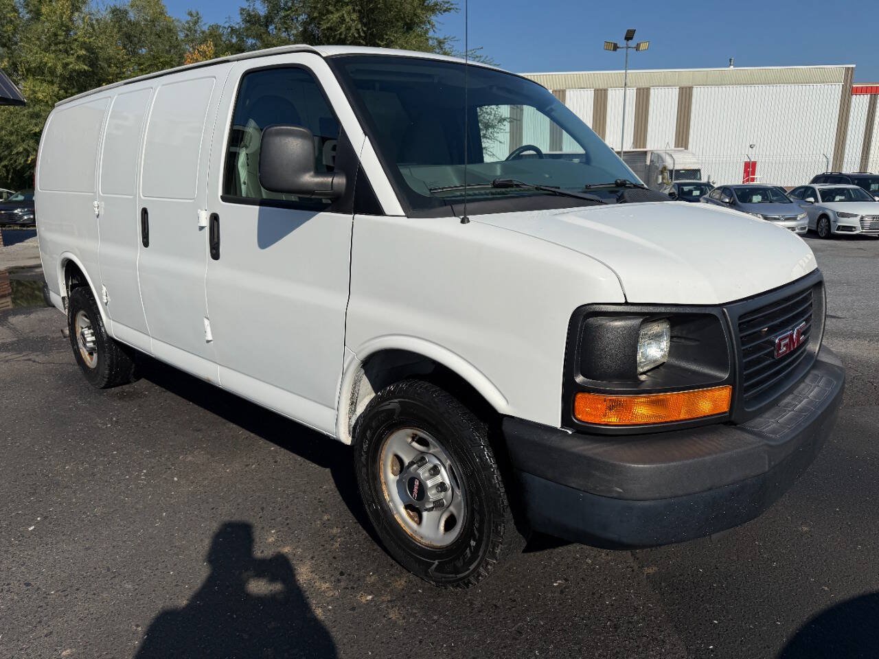 Used 2013 GMC Savana 2500 RWD image 3