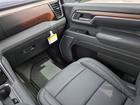 New 2026 GMC Sierra 2500 Denali w/ Denali Reserve Package image 16