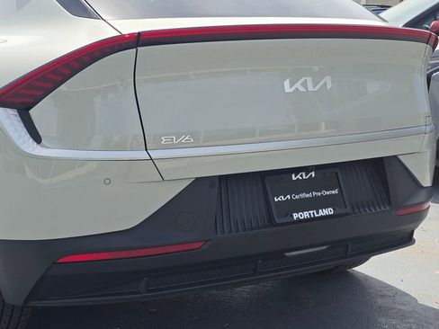 Certified 2024 Kia EV6 Light AWD/4WD image 15
