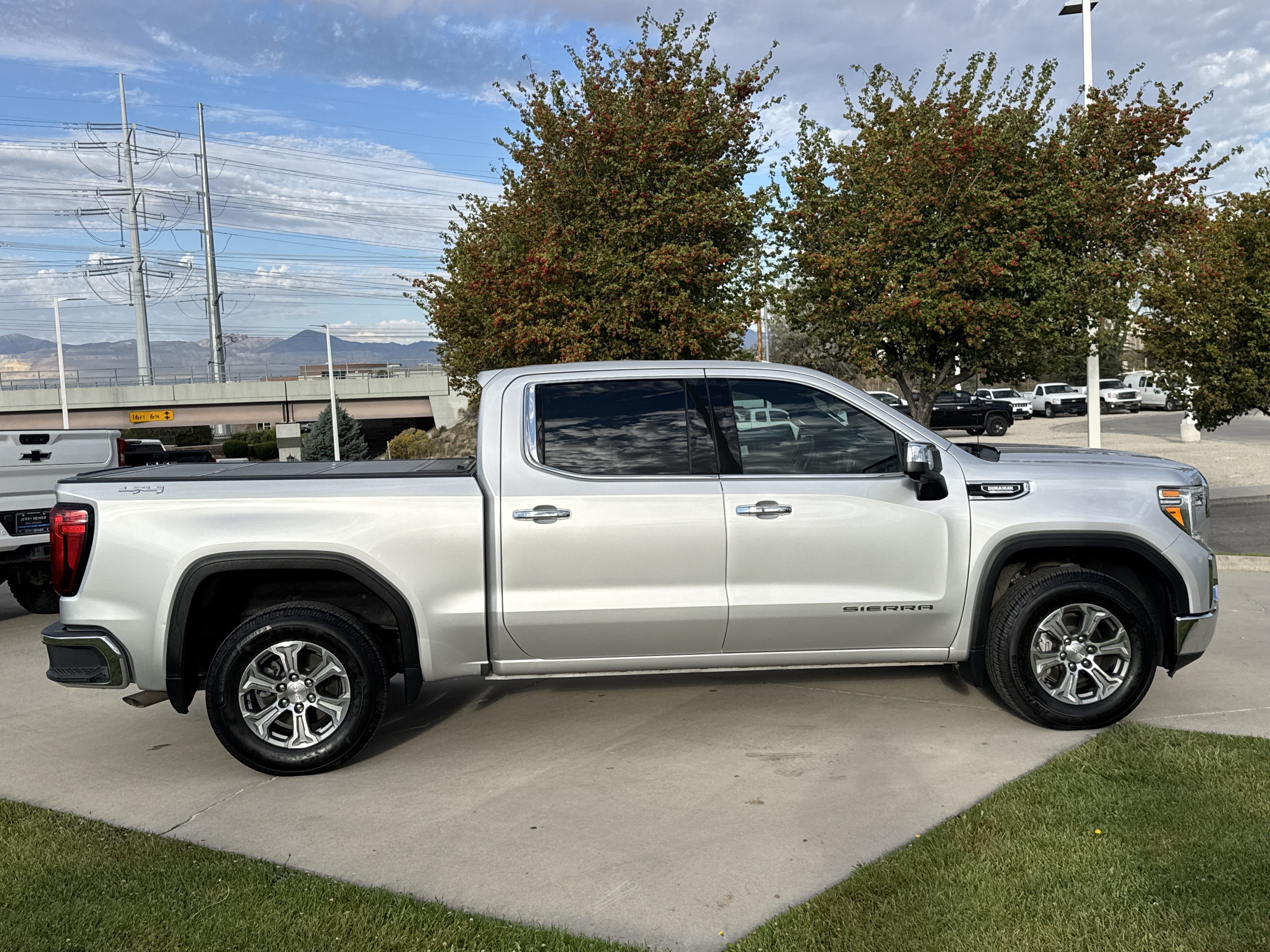 Used 2022 GMC Sierra 1500 SLT AWD/4WD image 7