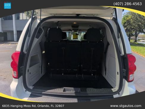 Used 2013 Dodge Grand Caravan SXT w/ Rear Park Assist Pkg FWD image 33