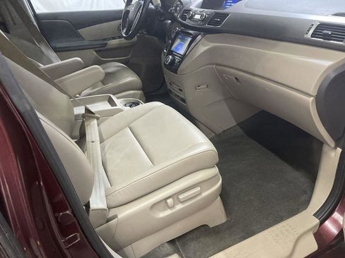 Used 2016 Honda Odyssey Touring Elite image 25