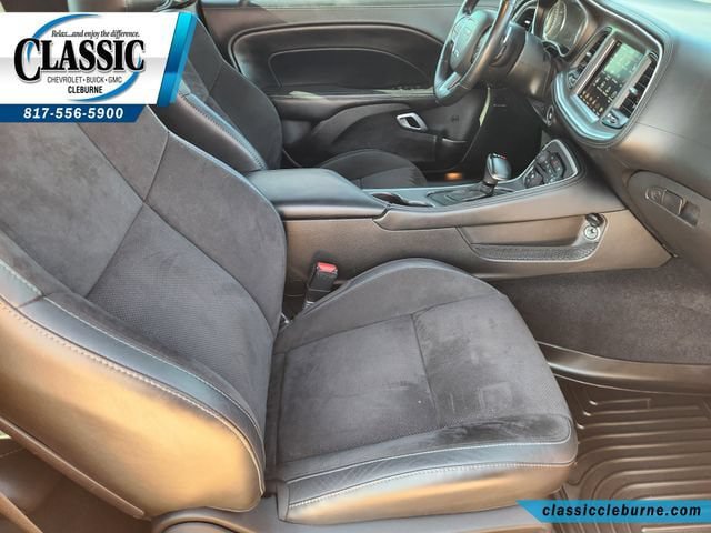 Used 2022 Dodge Challenger R/T w/ Plus Package RWD image 27
