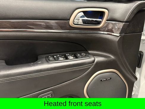 Used 2017 Jeep Grand Cherokee Overland image 16