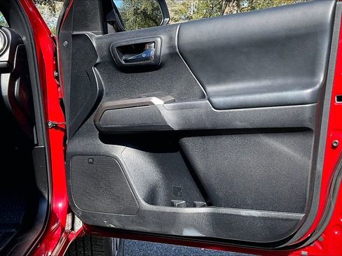 Used 2023 Toyota Tacoma Limited image 25