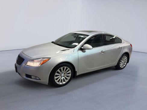 Used 2012 Buick Regal Premium image 3