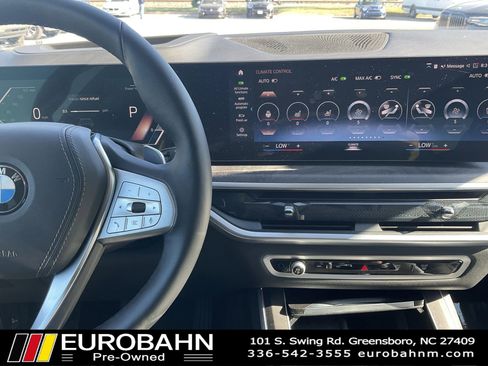 Used 2023 BMW X7 xDrive40i w/ Premium Package AWD/4WD image 10