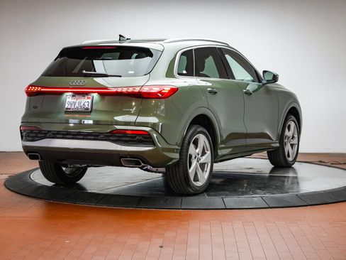 Certified 2025 Audi Q5 Premium Plus w/ Premium Plus AWD/4WD image 5