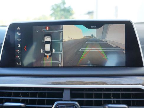 Used 2019 BMW 740e xDrive w/ Executive Package image 36