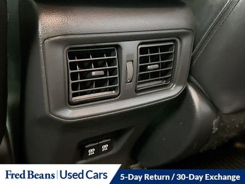 Used 2019 Toyota RAV4 XLE Premium image 24