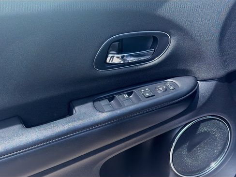 Certified 2022 Honda HR-V EX image 16