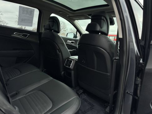 Used 2023 Kia Sportage SX FWD image 16