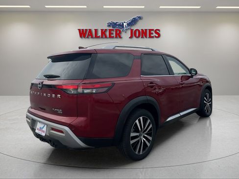 Used 2023 Nissan Pathfinder Platinum AWD/4WD image 7