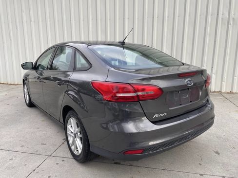 Used 2017 Ford Focus SE image 5