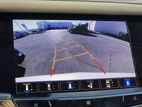 Used 2021 Cadillac XT6 Sport w/ Platinum Package image 13