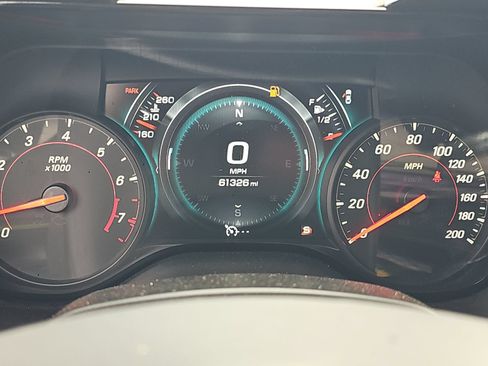 Used 2018 Chevrolet Camaro SS RWD image 8