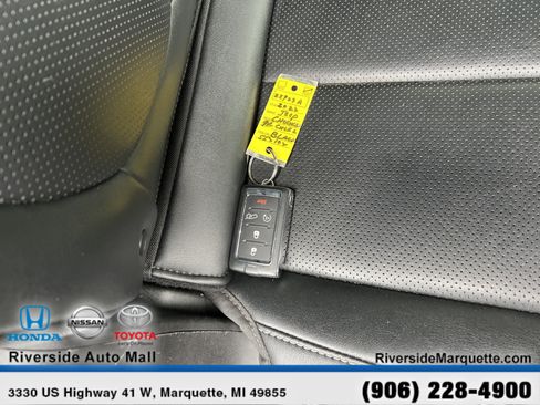 Used 2022 Jeep Grand Cherokee L Overland w/ Advanced Protech Group III AWD/4WD image 29